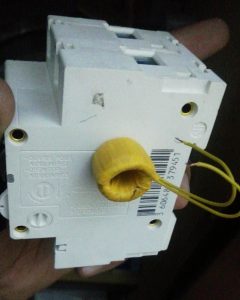 Schnider dc 125 amps battery breaker - Image 4